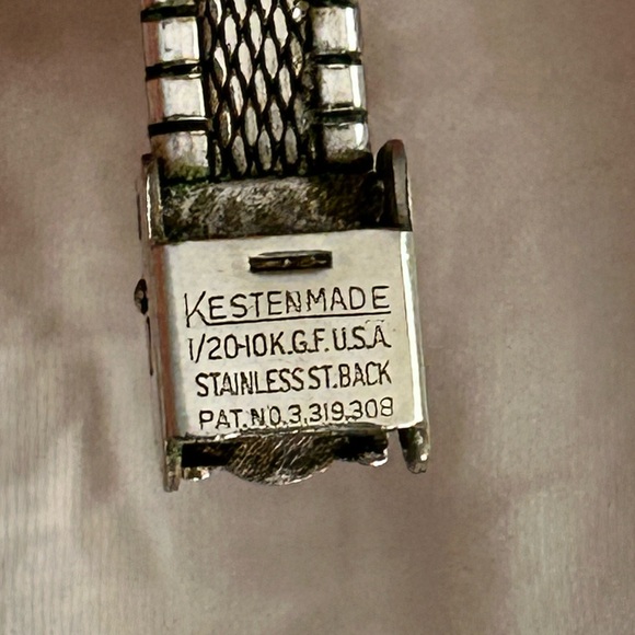 Vintage Benrus 14K Gold Dainty Watch - Picture 5 of 15